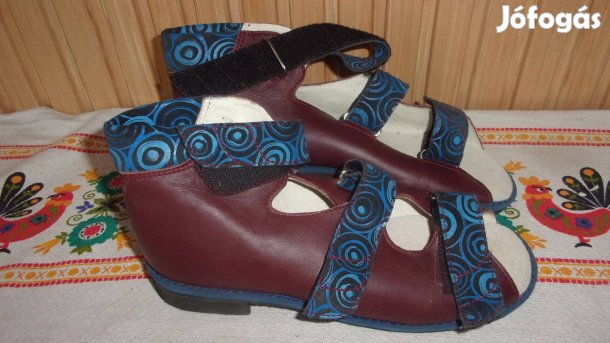 Magas szárú gyógyszandál