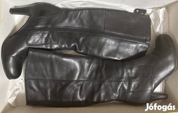 Magas szárú női bőr csizma