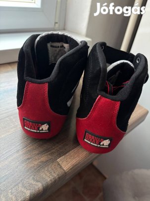 Magas szárú sportcipő eladó