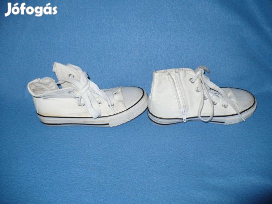 Magas szárú vászon tornacipő, 29-es méret