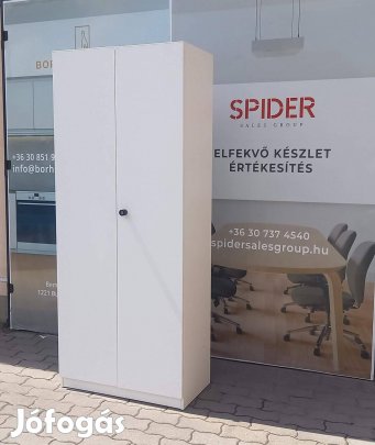 Magas szekrény, belül polcos, fehér színű, 2 ajtós - használt szekrény