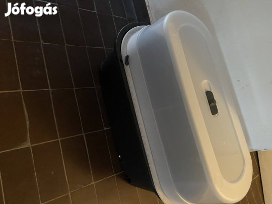 Magaságyás-műanyag