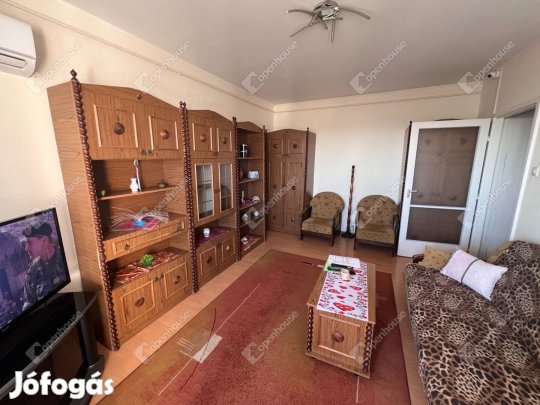 Magasan Sopron város felett, mégis közel mindenhez.