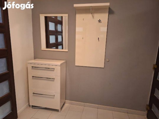 Magasfényű előszoba bútor