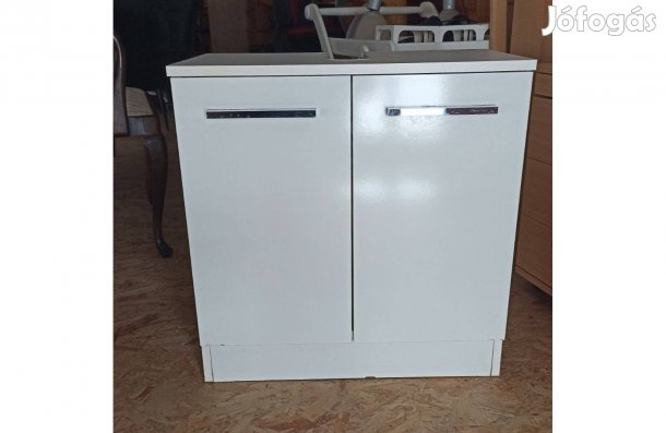 Magasfényű fürdőszobaszekrény eladó