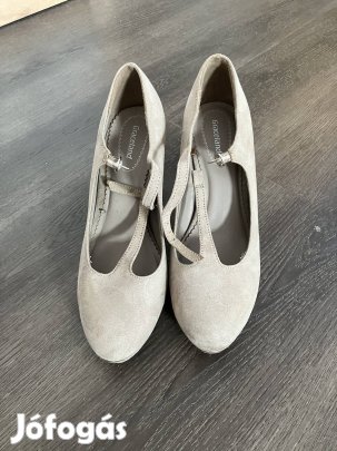 Magassarkú (Graceland)