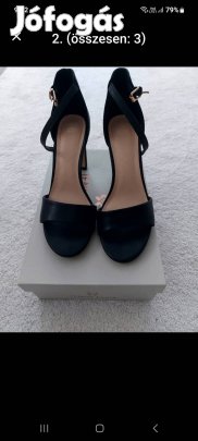 Magassarkú szandál