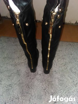Magasszárú női csizma, 37-es méret