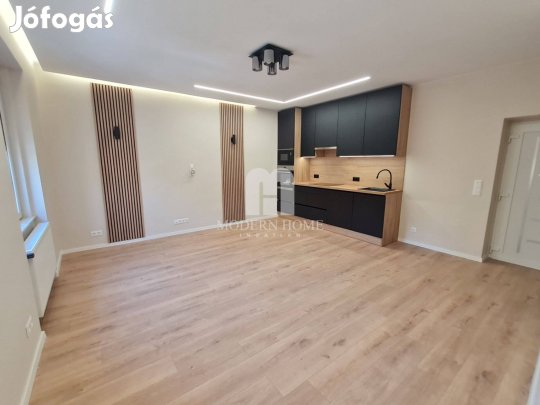 Magasszínvonalúan felújított lakás eladó Székesfehérváron! MH985
