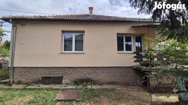 Maglód, Erzsébet körút környéki utca, 81 m2-es, társasházi lakás