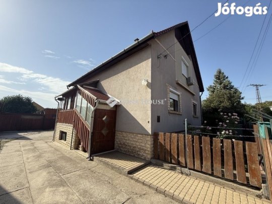 Maglódi 183 nm-es ház eladó