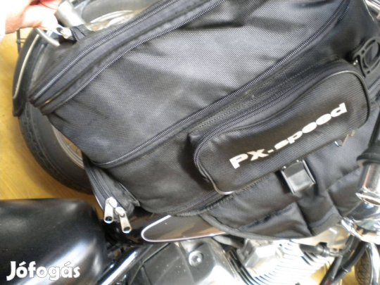 Mágneses motoros tanktáska