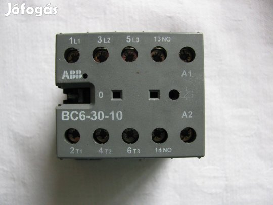 Mágneskapcsoló ,300V, 12A