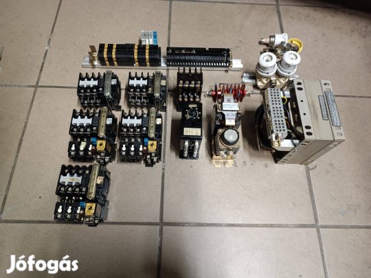 Mágneskapcsolók , hőkioldók , trafó marógép, sorkapocs