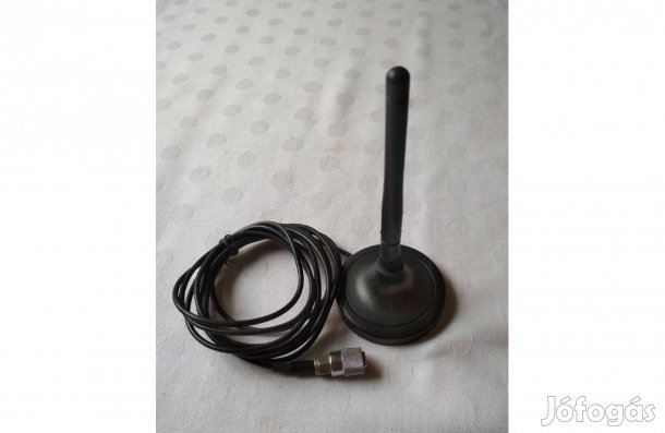 Mágnestalpas antenna