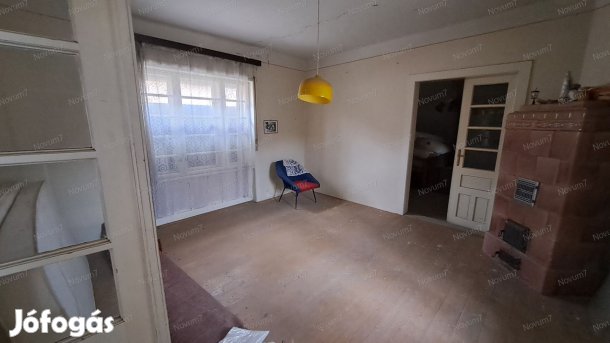 Mágocs közkedvelt utcájában 3 szobás családi ház