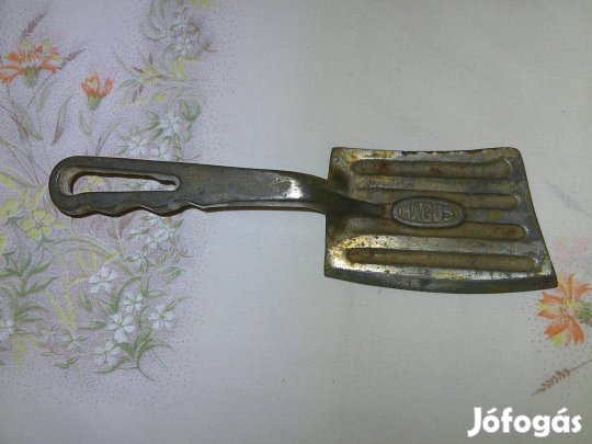 Mágus öntöttvas kézi húsklopfoló, bárd