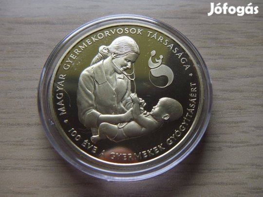 Magyar Gyermekek Gyógyitásáér 2023 Emlékérem Zárt Kapszulában