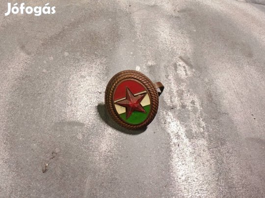Magyar Néphadsereg antik sapkarózsa 