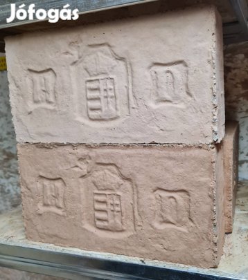 Magyar címeres tégla 