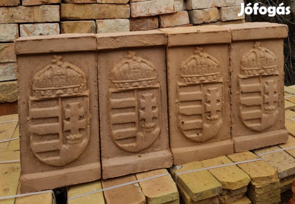 Magyar címeres tégla 