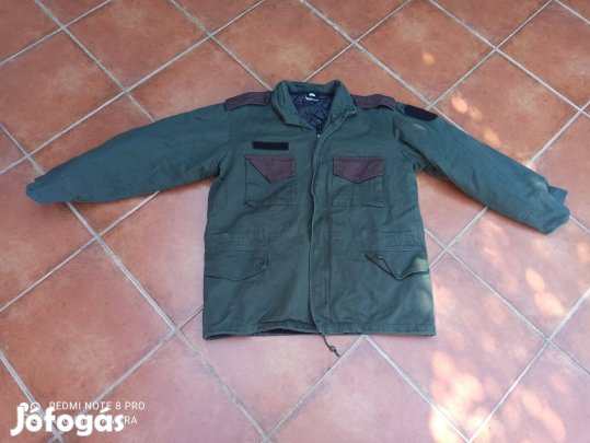 Magyar katonai jellegű kabát