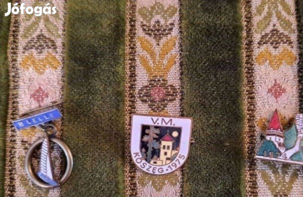 Magyar városok zománcozott kitűzők