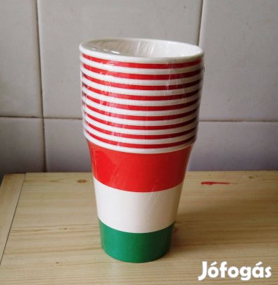 Magyar zászlós papírpohár szett Új