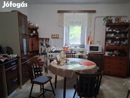 Magyarkeszii eladó 64 nm-es ház