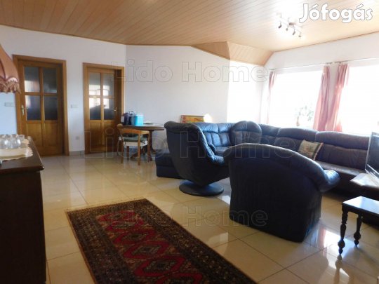 Magyarszéken nagycsaládosok részére felújított családi ház!