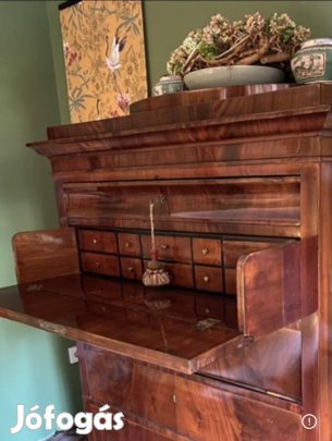 Mahagóni írószekreter