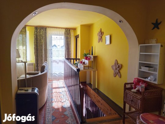 Majláton a Bükk kapujában családi házrész kiadó !