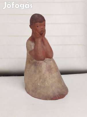 Majorossy Sarolta "Ülő lány" terrakotta szobra eladó csak