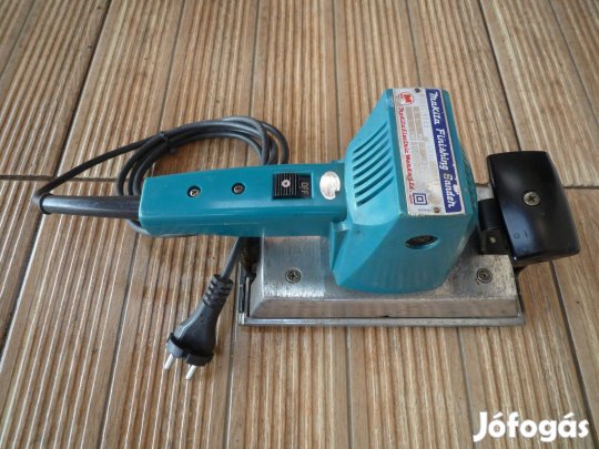 Makita 9045 Ipari rezgőcsiszoló