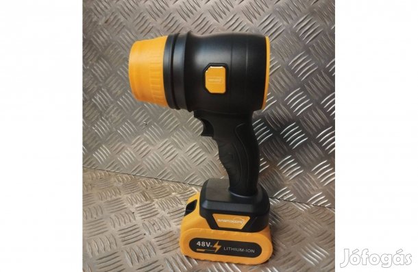 Makita kompaktibilis nagyteljesítményű légseprű, lombfúvó 2db akkuval