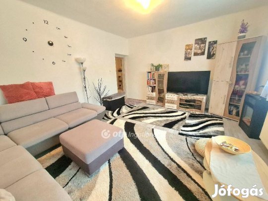 Maklári 162 nm-es ház eladó