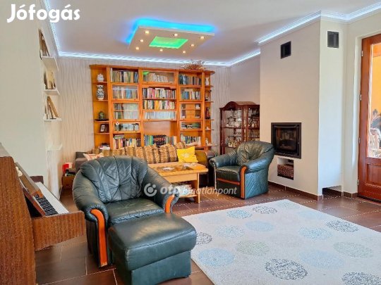 Makói 130 nm-es ház eladó