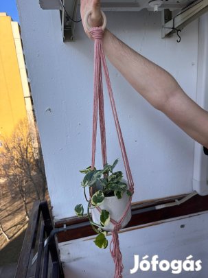 Makrame virágtartó rózsaszínes árnyalat