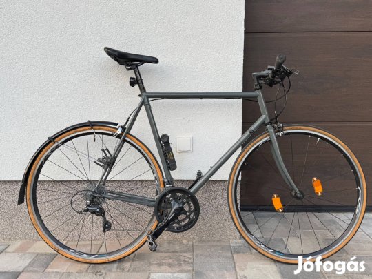 Mali acélvázas fitness / városi kerékpár 57 cm Shimano Claris