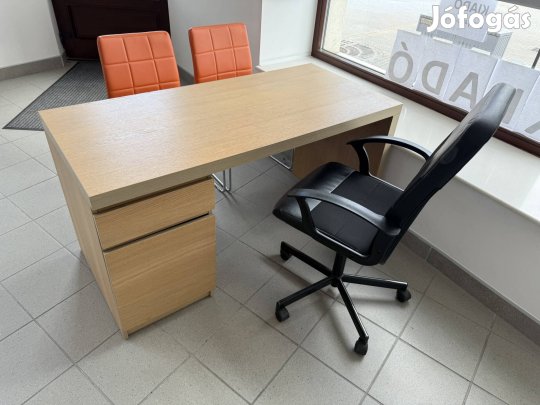 Malm Ikea Íróasztal  140x65 több darab
