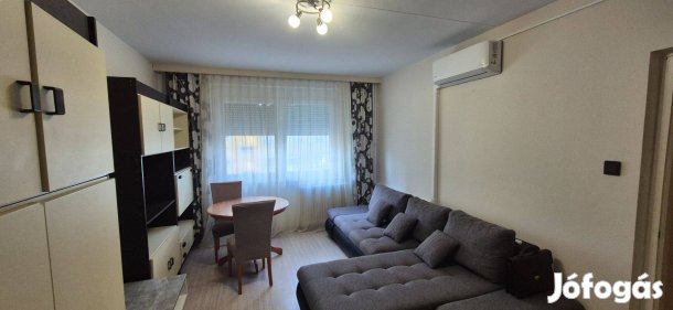 Malompark közelében 1,5 szobás lakás eladó!