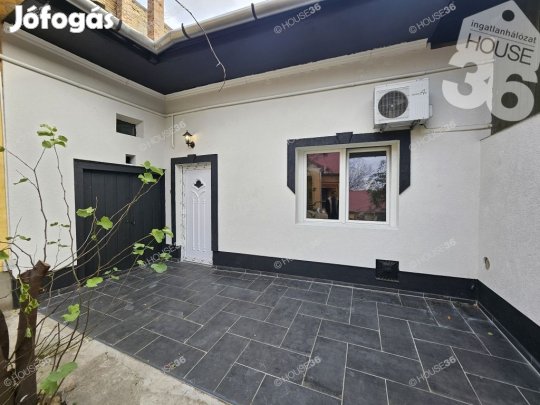 Malomtól 2 percre fsz.-i felújított lakás saját tárolóval eladó!