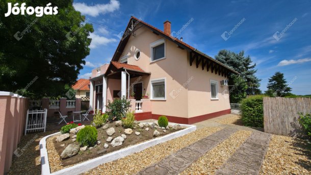 Mályiban 100 m2-es családi ház gyönyörű kerttel és garázzsal eladó