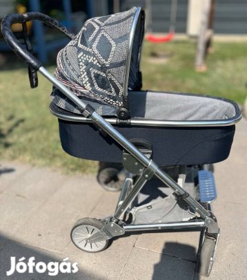 Mamas & Papas Urbo - Navy Aztec babakocsi