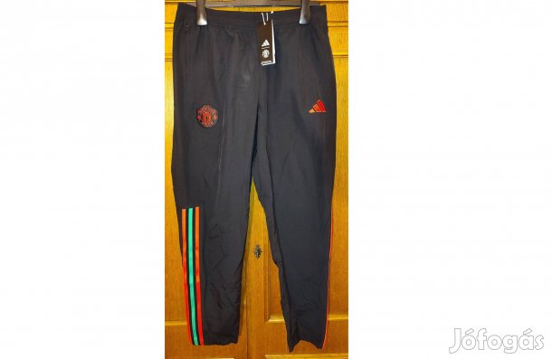 Manchester United eredeti adidas fekete zöld piros hosszú nadrág