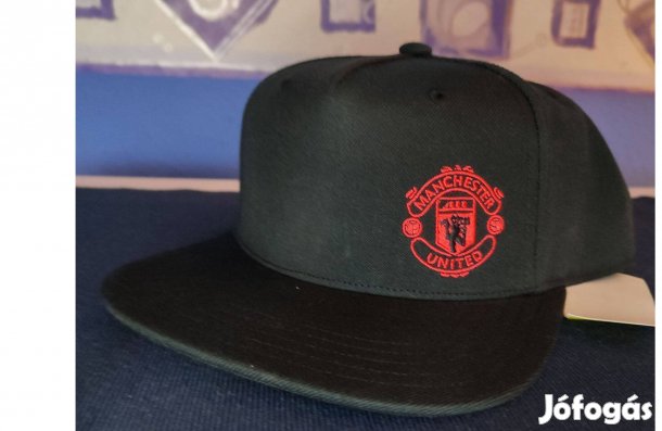 Manchester United eredeti adidas snapback sapka fekete piros