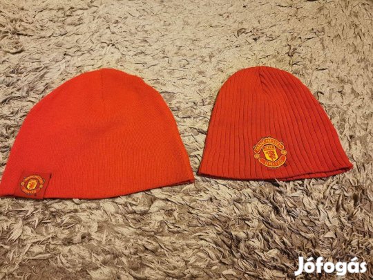 Manchester United téli 2 darab sapka egyben