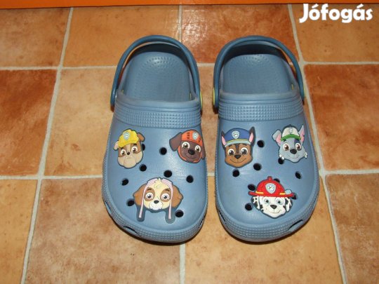 Mancs Őrjárat papucs szandál 27-28 méret