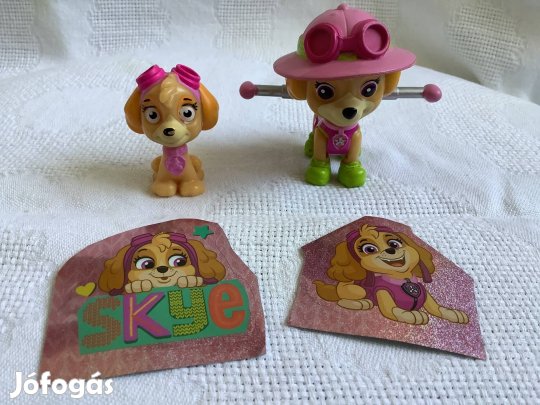 Mancs őrjárát 2 db Skye kutya játék, 2 db matrica szett