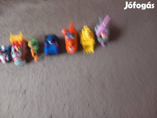 Mancs őrjárat autó figurával eladó